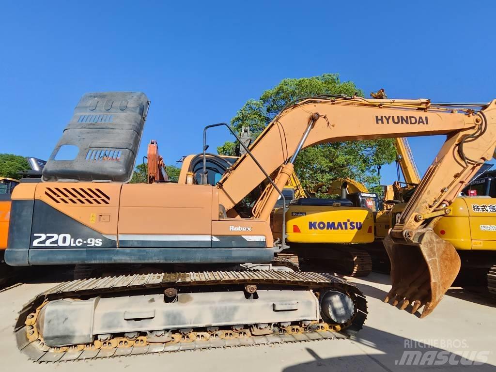 Hyundai Robex 220 LC Rupsgraafmachines