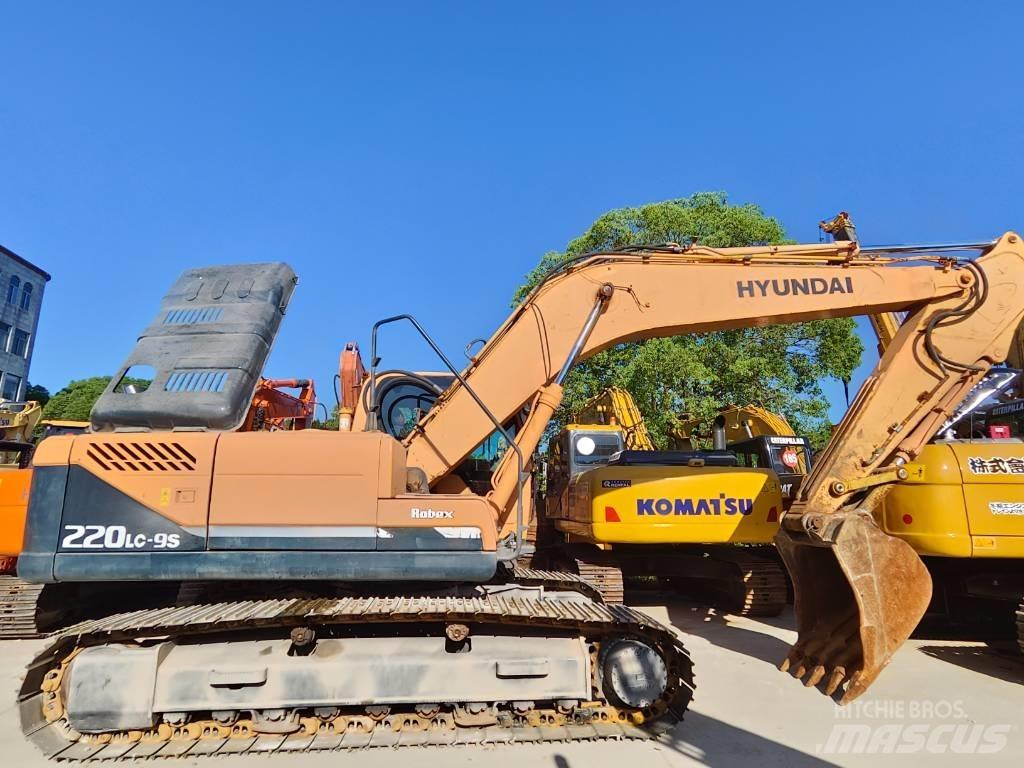 Hyundai Robex 220 LC Rupsgraafmachines