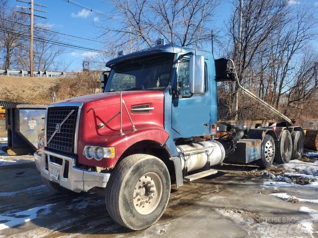 Volvo VHD84F Containertrucks met kabelsysteem
