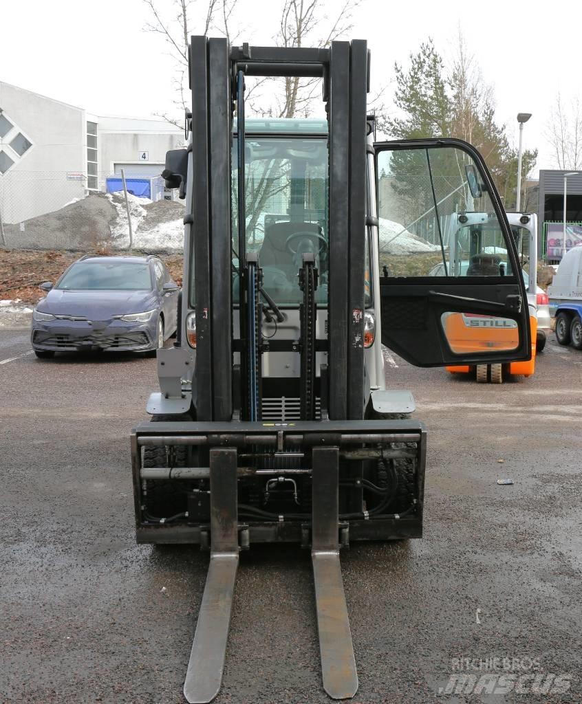 Still RX70-40 Diesel heftrucks