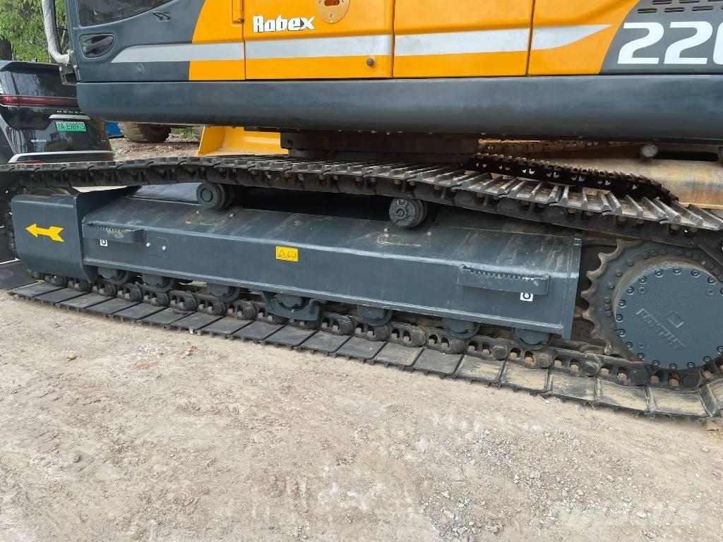 Hyundai 220LC-9S Rupsgraafmachines