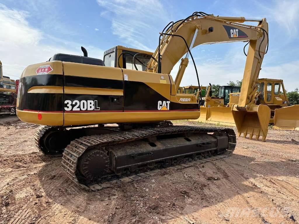 CAT 320B Rupsgraafmachines