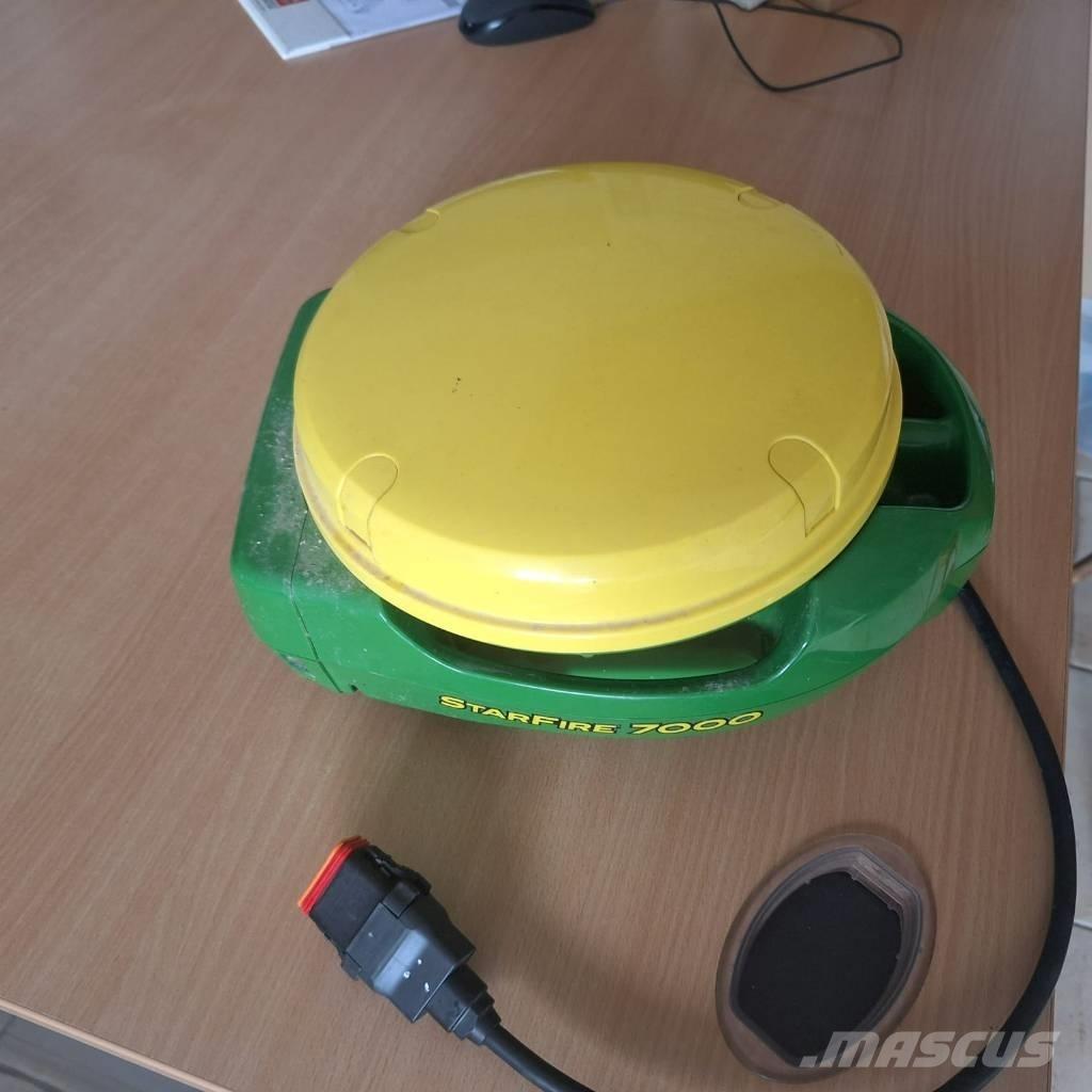 John Deere 6195 R Tractoren