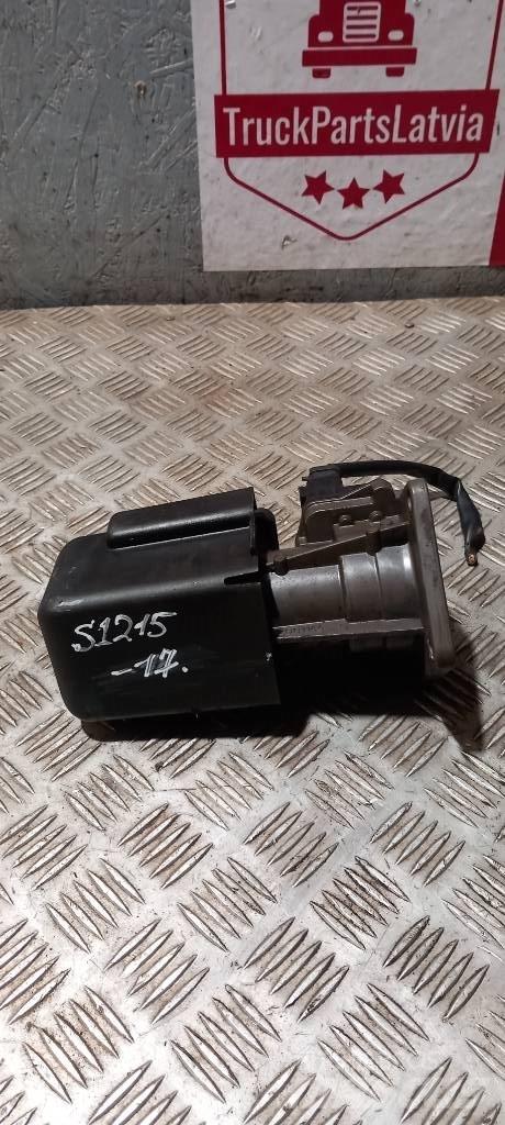 Scania R440  1942899 Remmen