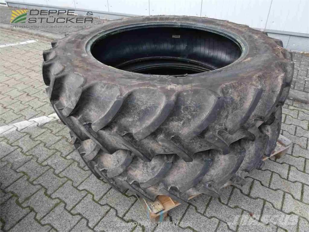 Mitas 340/85R38 Banden, wielen en velgen