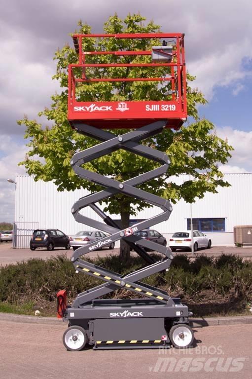 SkyJack SJIII3219 Schaarhoogwerkers