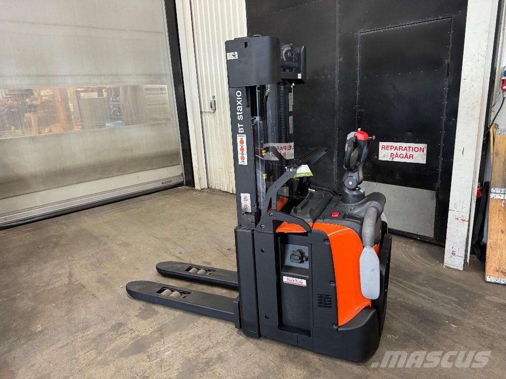 Toyota SPE140L Stapelaar meeloop