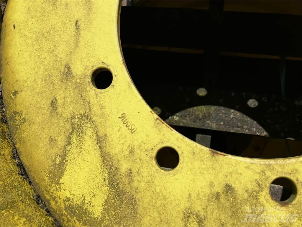 John Deere 18x28 Banden, wielen en velgen