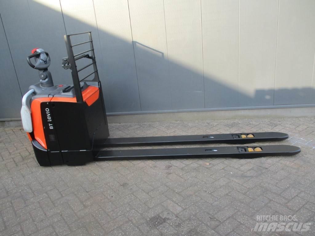 Toyota LPE 250 Meerij pallettruck met platform