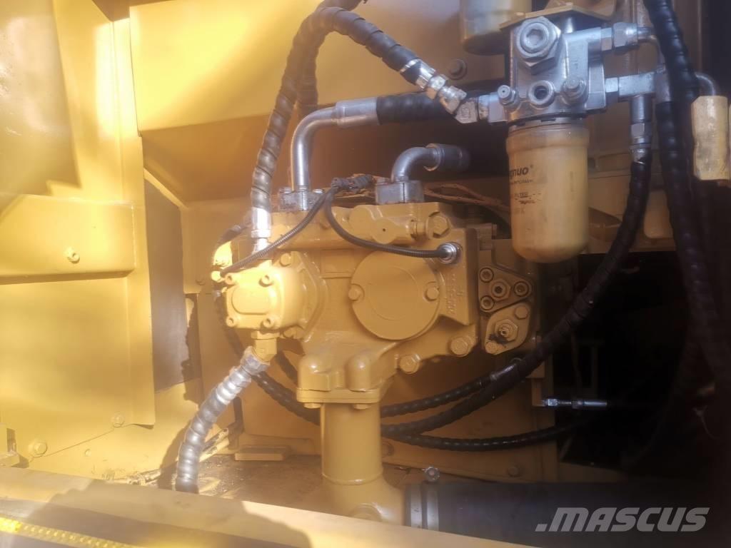 CAT 320 D Rupsgraafmachines