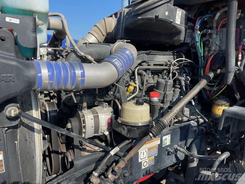 Peterbilt 567 Trekkers