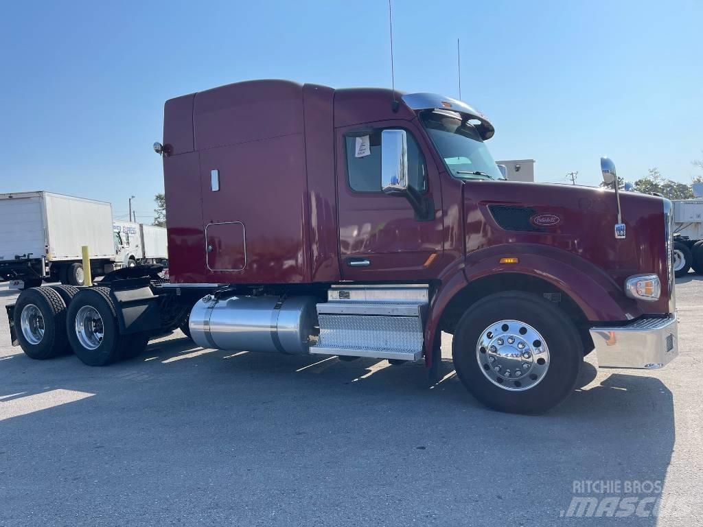 Peterbilt 567 Trekkers