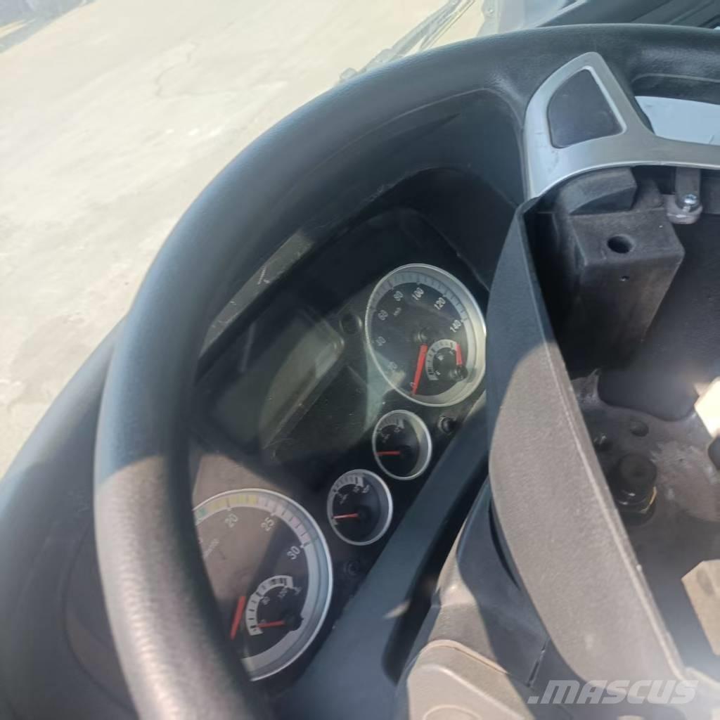 Howo 371 6x4 Trekkers