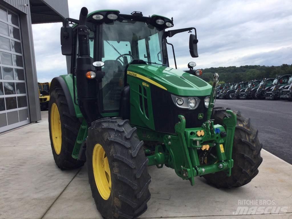 John Deere 6120M Tractoren