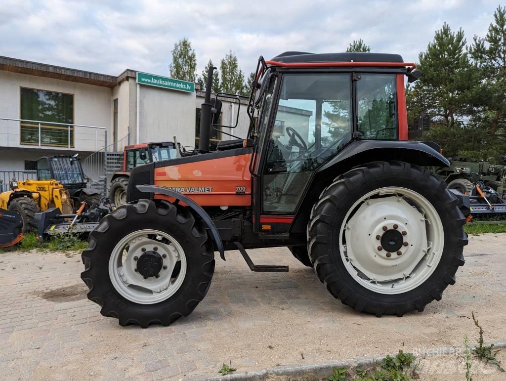 Valtra Valmet 700 Tractoren
