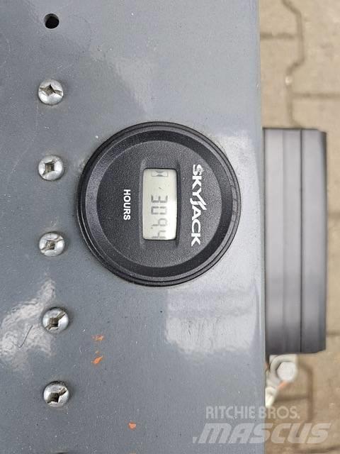SkyJack SJIII 4632, Schaarhoogwerkers