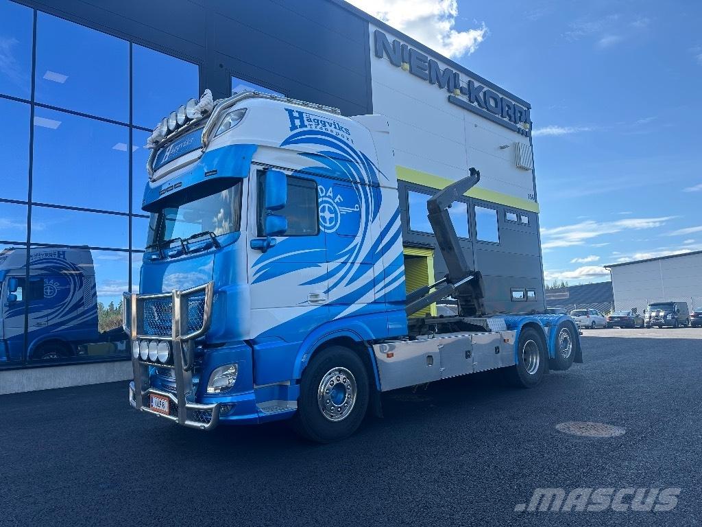 DAF XF 530 6x2*4 Vrachtwagen met containersysteem