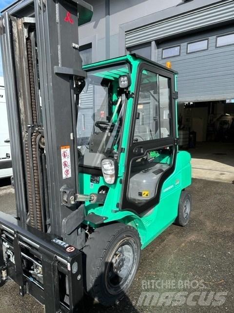 Mitsubishi FD30N Diesel heftrucks