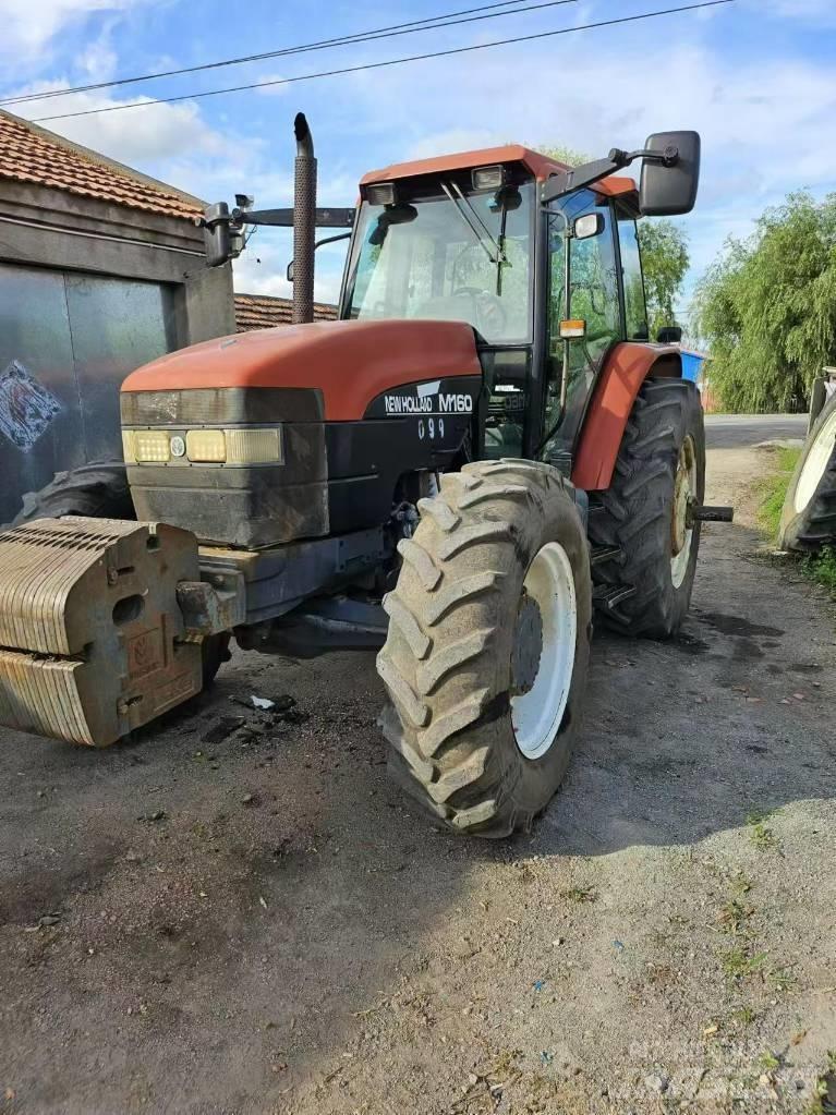 New Holland M160 Tractoren