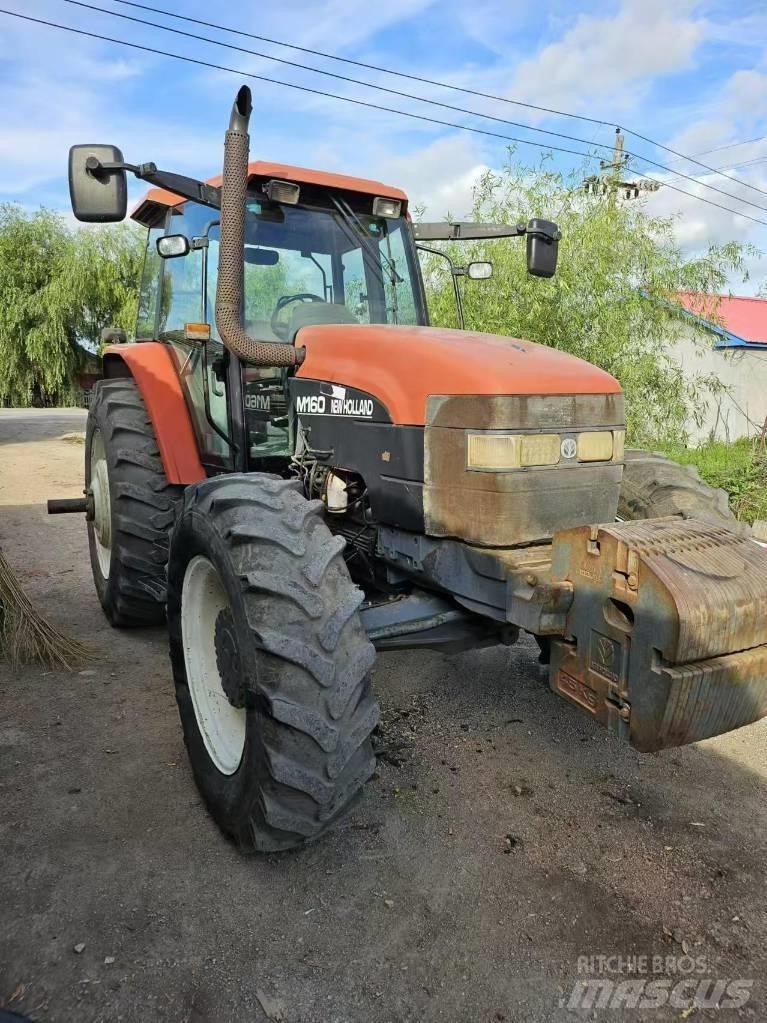 New Holland M160 Tractoren