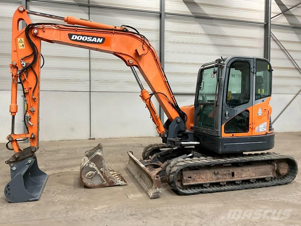 Doosan DX 80 R Midigraafmachines 7t - 12t