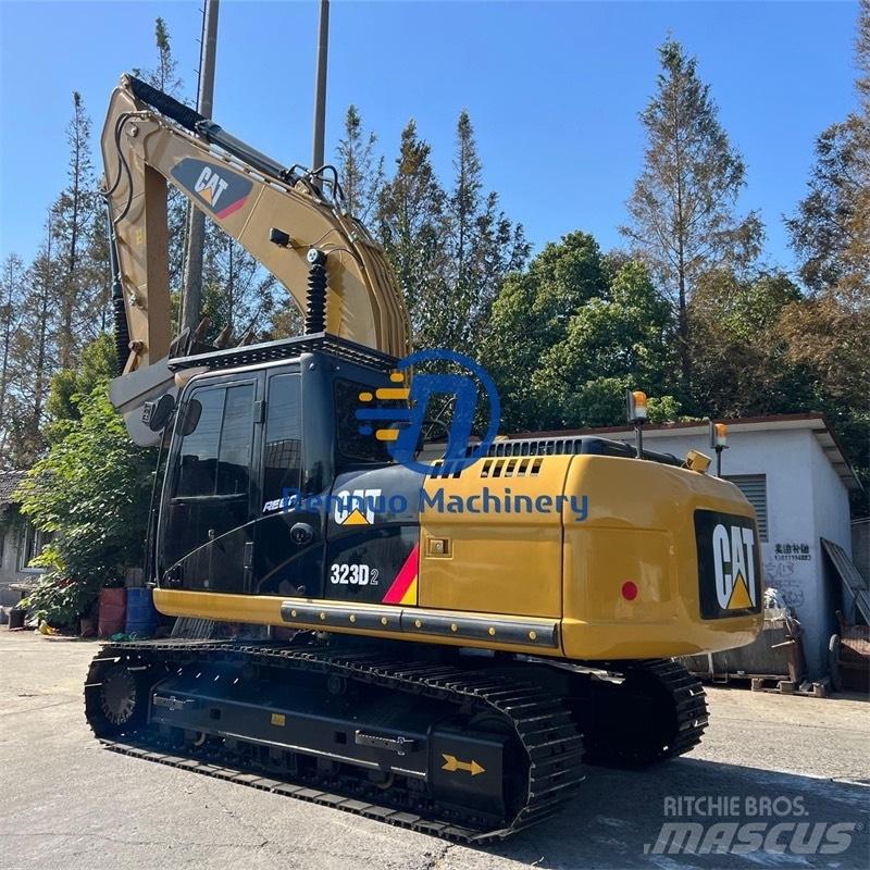 CAT 323D2 Rupsgraafmachines