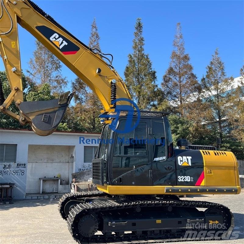 CAT 323D2 Rupsgraafmachines