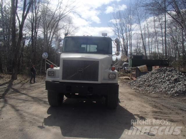 Volvo WG Chassis met cabine