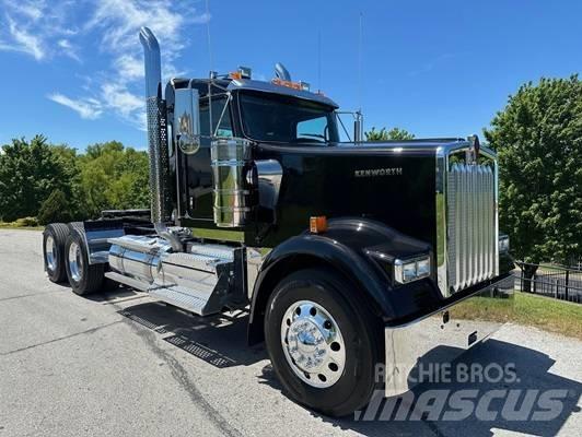 Kenworth W 900 Trekkers