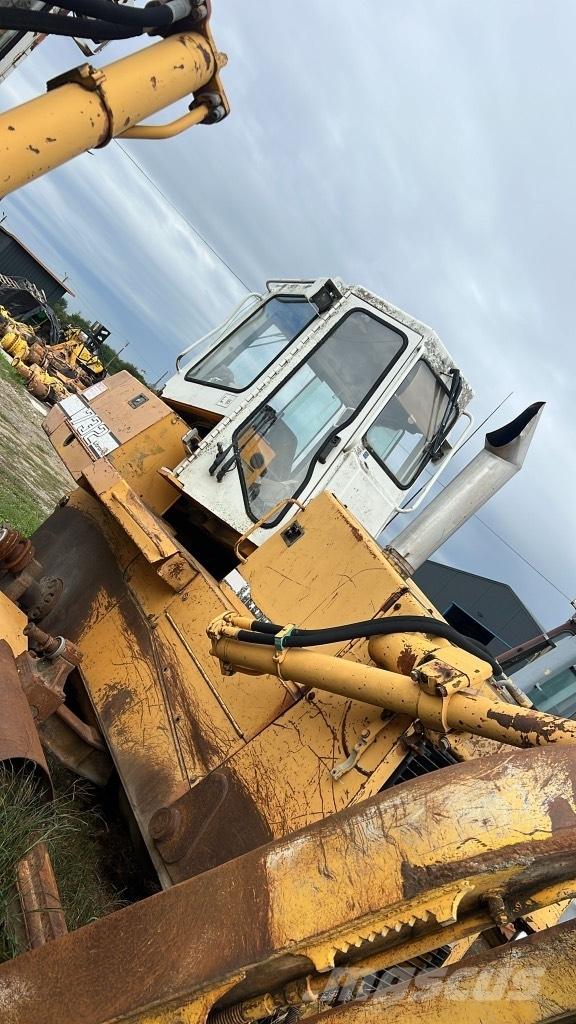 Liebherr PR 732 Rupsbanden, kettingen en onderstel
