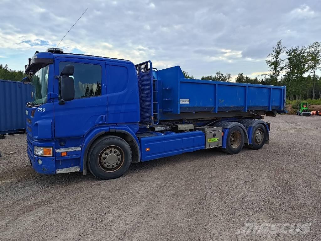 Scania P 400 Vrachtwagen met containersysteem