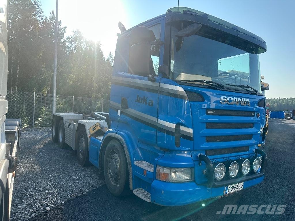 Scania R420 8X4/4 Vrachtwagen met containersysteem