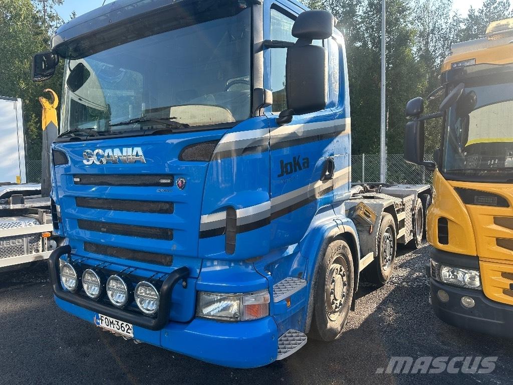 Scania R420 8X4/4 Vrachtwagen met containersysteem