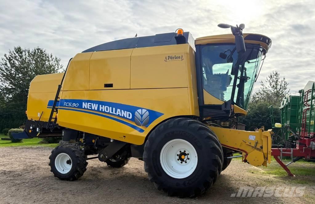 New Holland TC 5.90 Maaidorsmachines