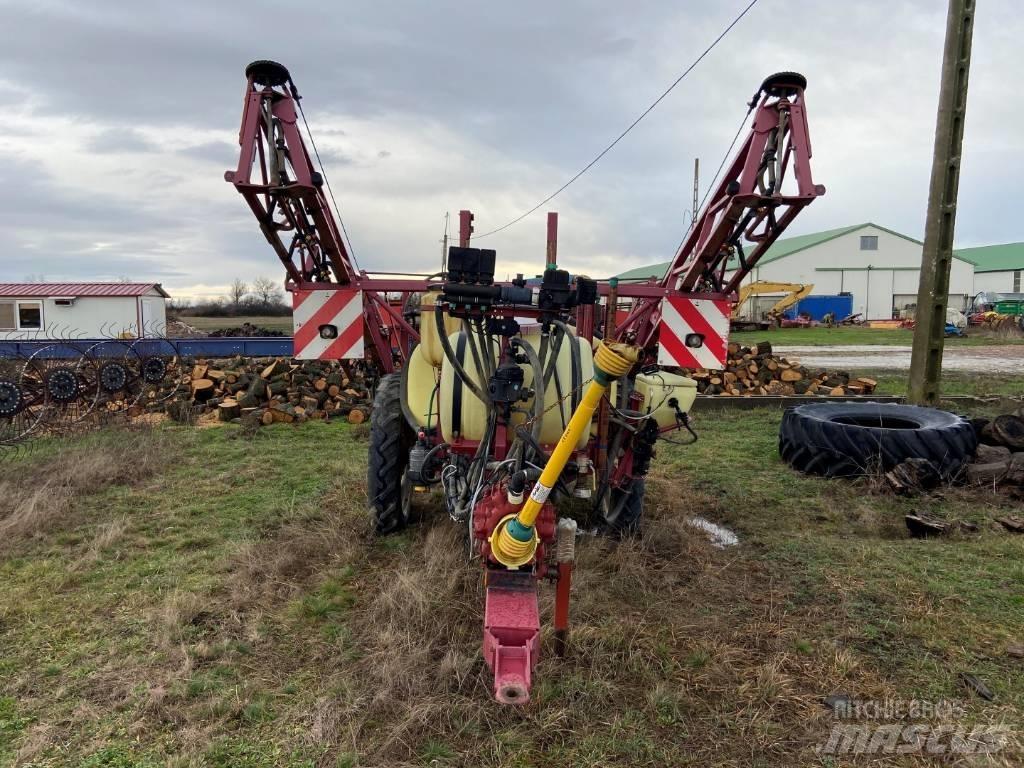 Hardi TR 2000 Getrokken spuitmachines