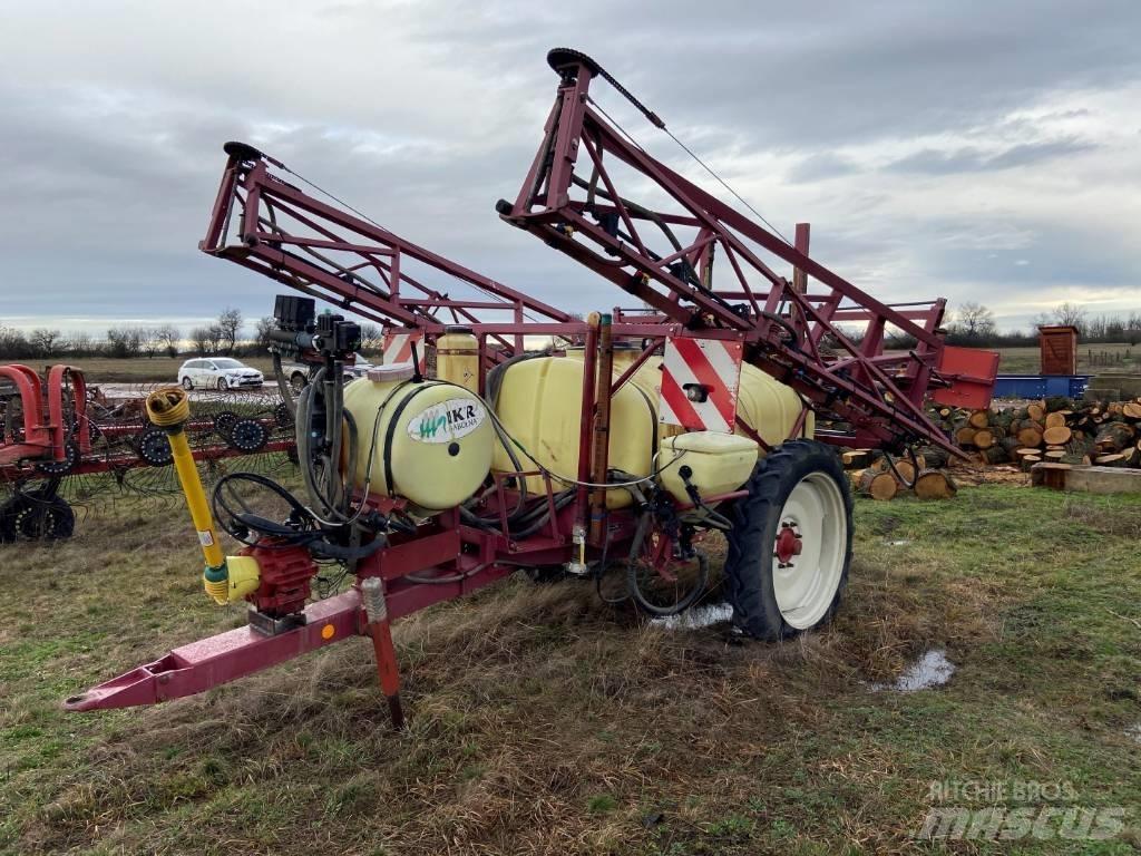 Hardi TR 2000 Getrokken spuitmachines