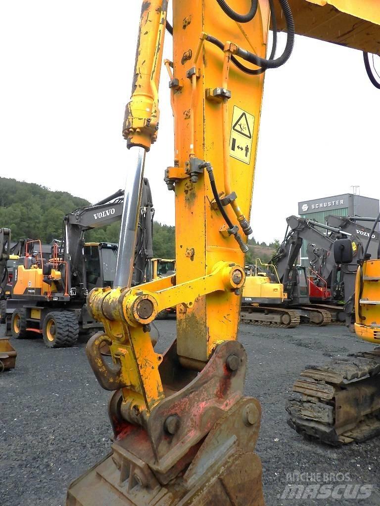 JCB JZ 235 LC Rupsgraafmachines