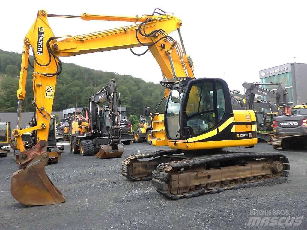 JCB JZ 235 LC Rupsgraafmachines