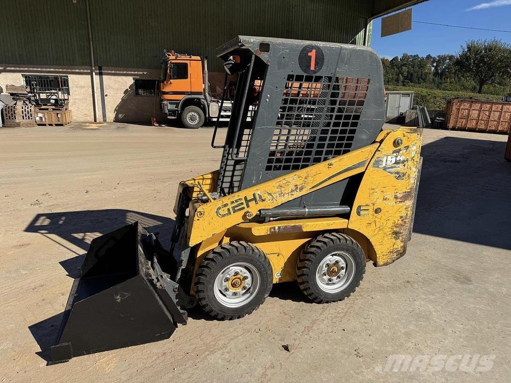 Gehl 1640 Skidders