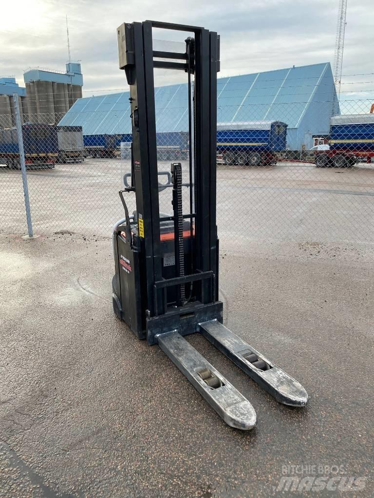 Toyota BT SPE 140 Stapelaar meeloop
