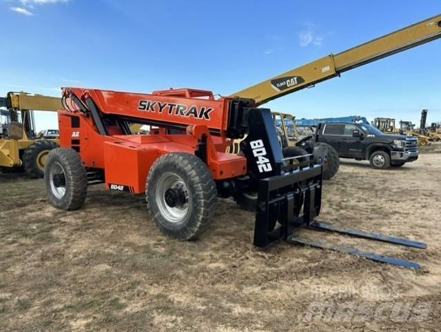 SkyTrak 8042 Verreikers