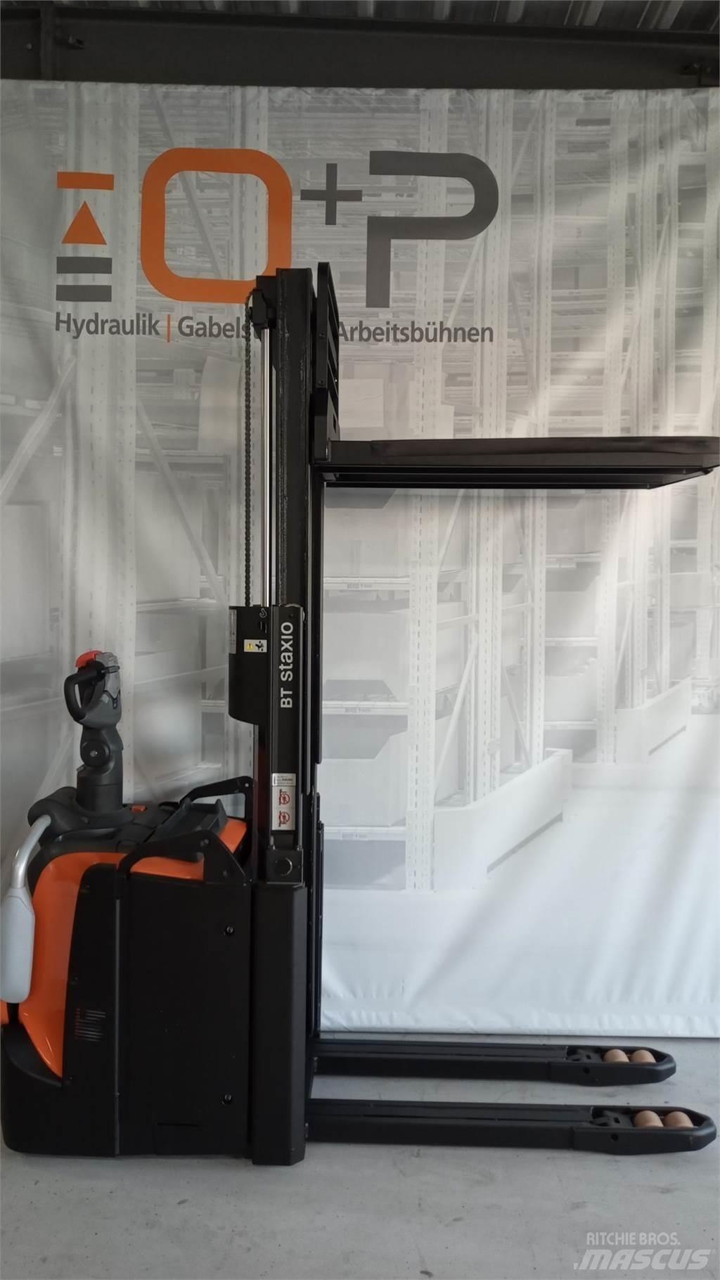 Toyota BT SPE200D Stapelaar meeloop
