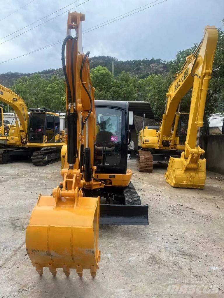 JCB 8035 Rupsgraafmachines