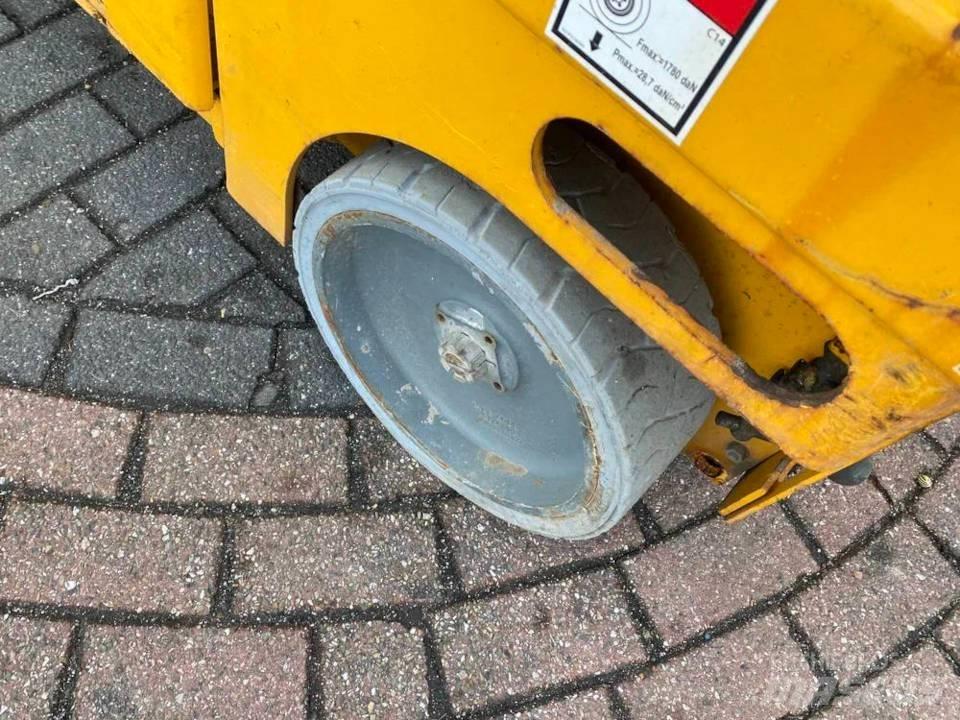 Haulotte Compact 14 Schaarhoogwerkers