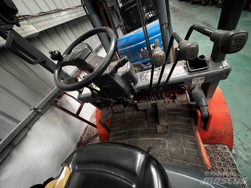Heli CPCD 30 Diesel heftrucks