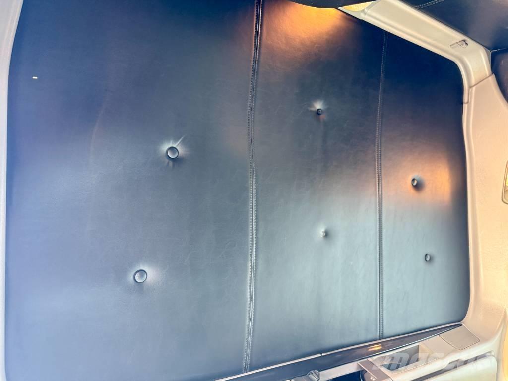 Kenworth T 800 Trekkers