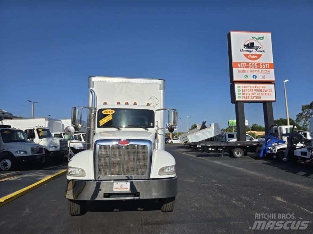 Peterbilt 337 Bakwagens met gesloten opbouw