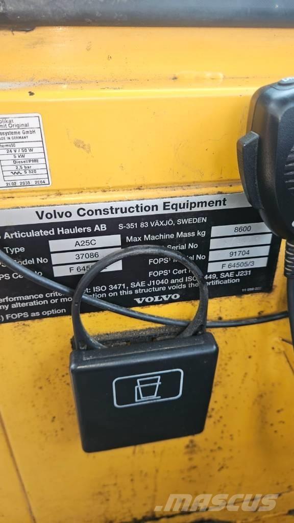 Volvo A 25 C Knik dumptrucks