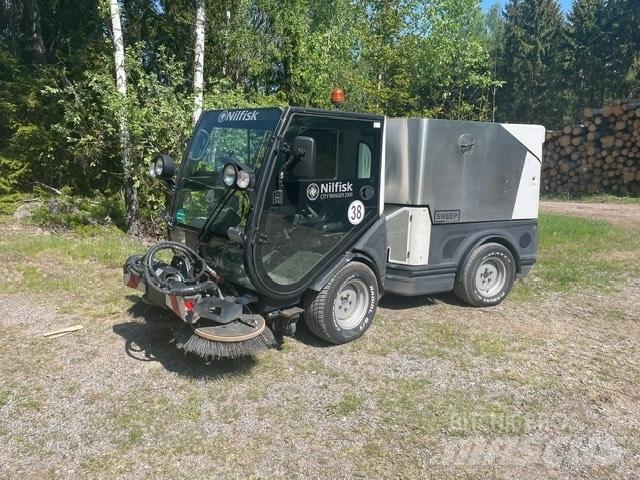 Nilfisk CR 3500 Veegmachines