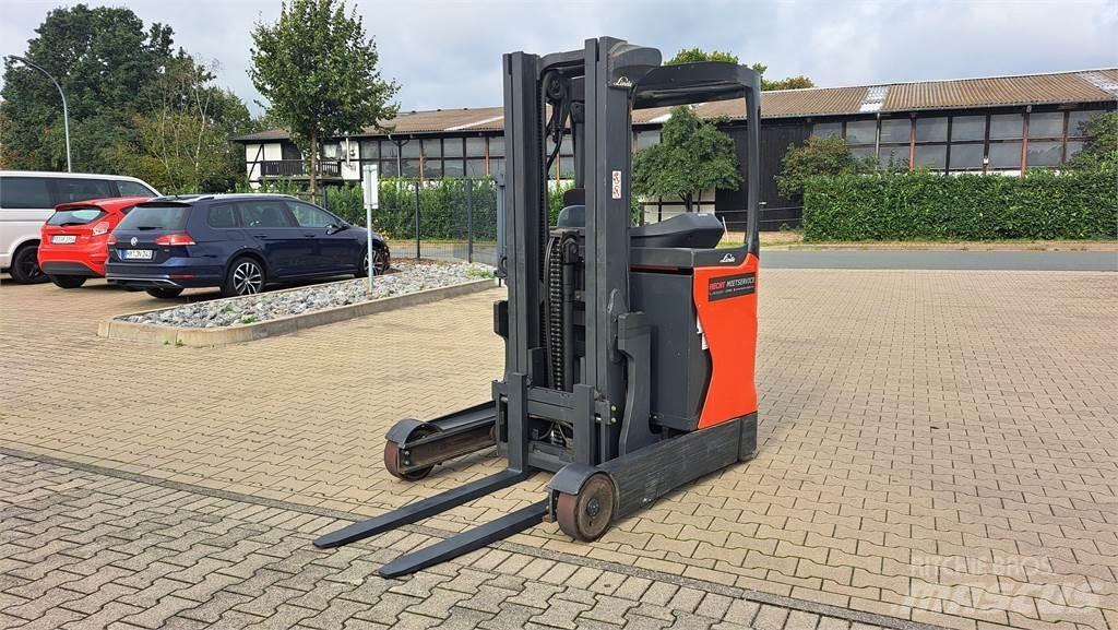 Linde R14B Reachtruck voor hoog niveau